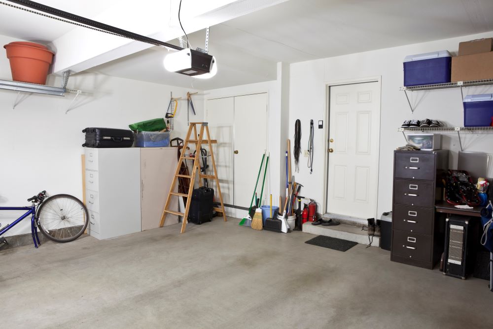 What is the lifespan of a garage door? Lifespan & Warning Signs